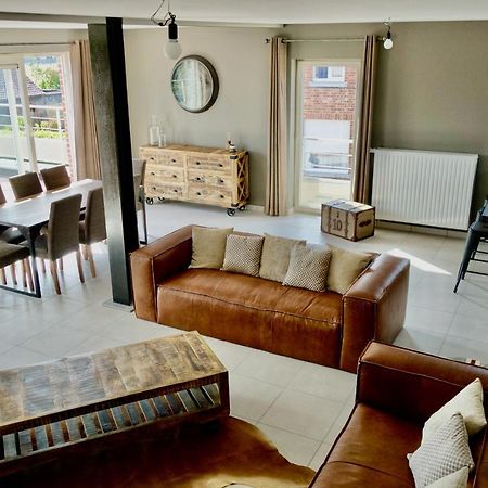 Loft En Duplex Avec Terrasse 3 Chambres Proche Pairi Daiza Mons Luaran gambar