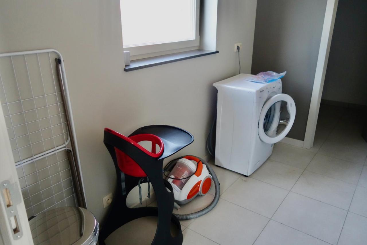 Loft En Duplex Avec Terrasse 3 Chambres Proche Pairi Daiza Mons Luaran gambar